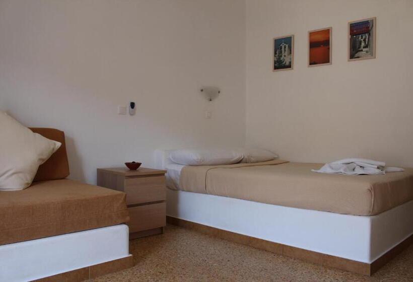 إستوديو قياسى مطلة على الجبل, Kamari