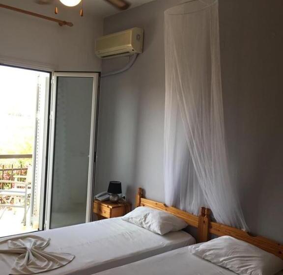 マウンテンビュースタンダードルーム, Katerina