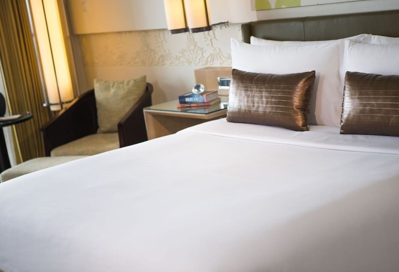 اتاق لوکس با چشمانداز باغ, Renaissance Sanya Haitang Bay Resort