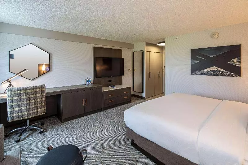 キングサイズベッドのスタンダードルーム, Renaissance Sanya Haitang Bay Resort