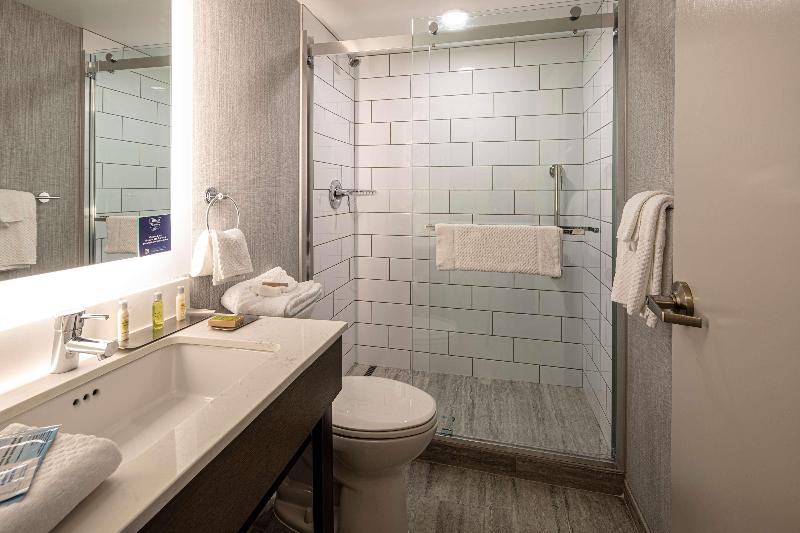 اتاق استاندارد با تخت بزرگ, Renaissance Sanya Haitang Bay Resort