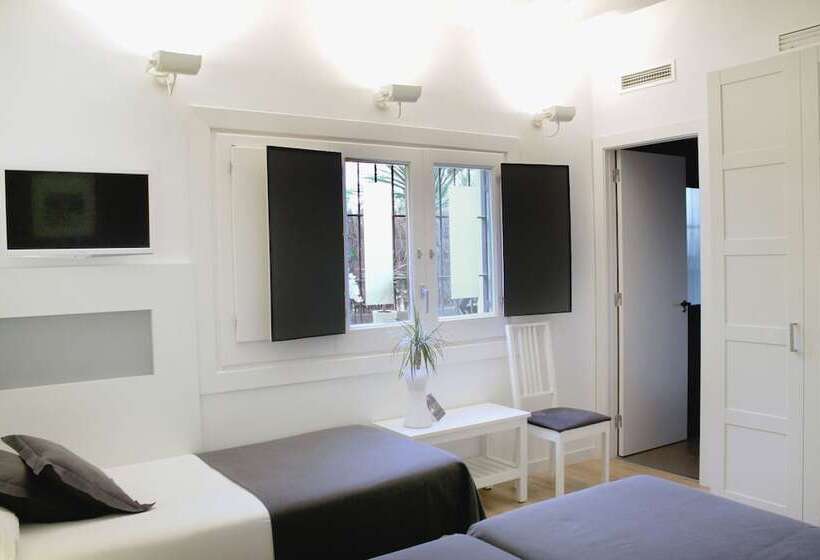 スタンダードトリプルルーム, Sitges