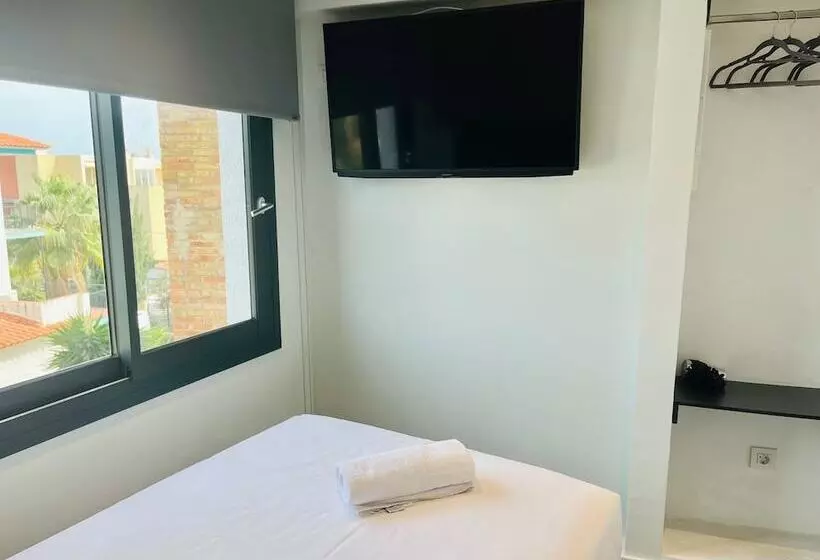 اتاق عادی یک تخته, Sitges