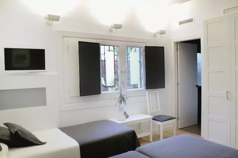 اتاق استاندارد سه نفره, Sitges