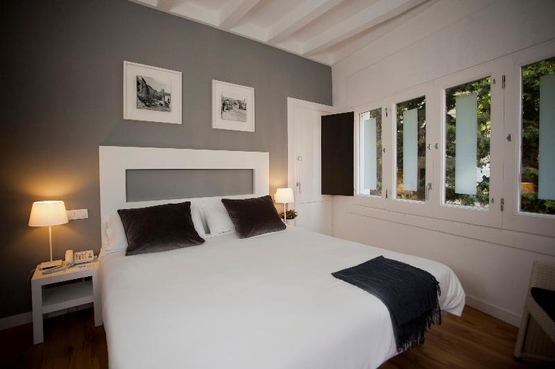 Номер Стандарт, Sitges