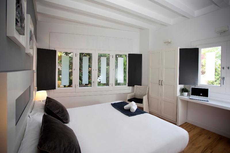 Номер Стандарт, Sitges