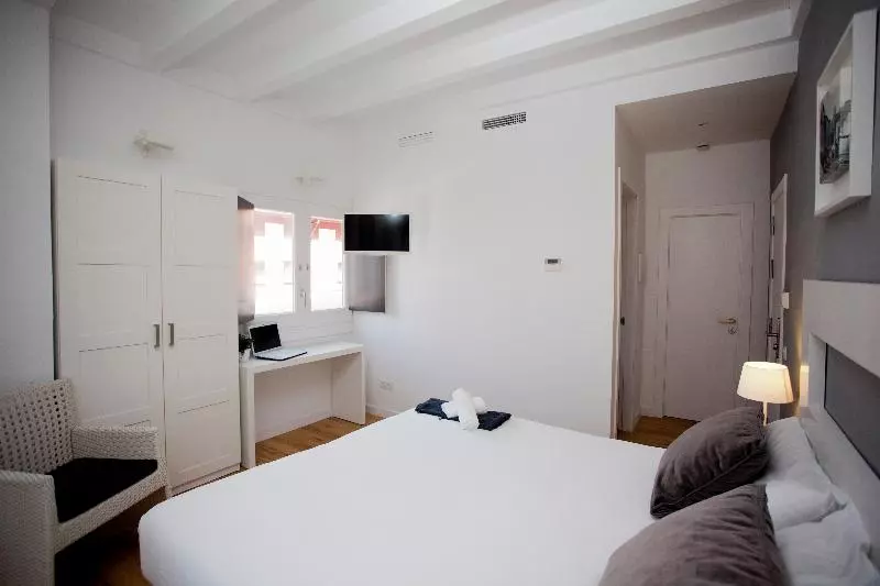 اتاق استاندارد چهار تخته, Sitges