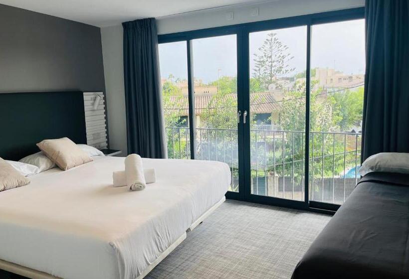 スタンダードトリプルルーム, Sitges