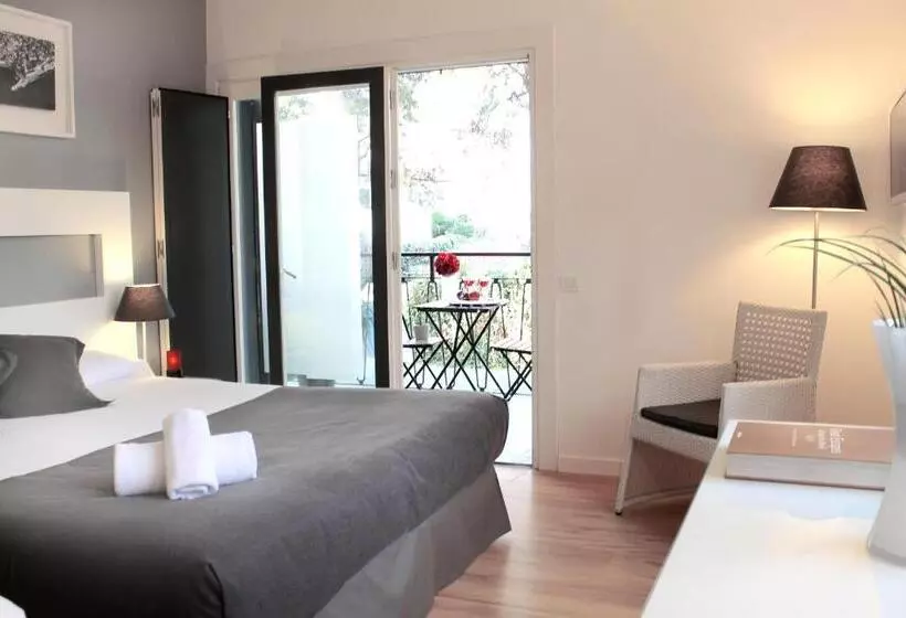 اتاق استاندارد با بالکن, Sitges