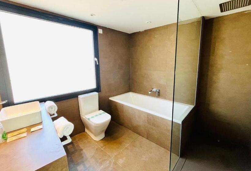 Номер Deluxe, Sitges