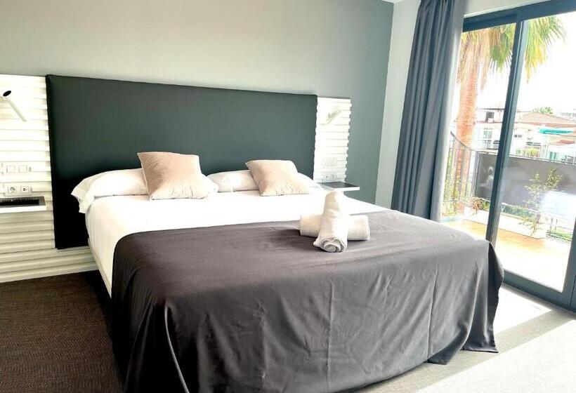 スタンダード４人部屋, Sitges