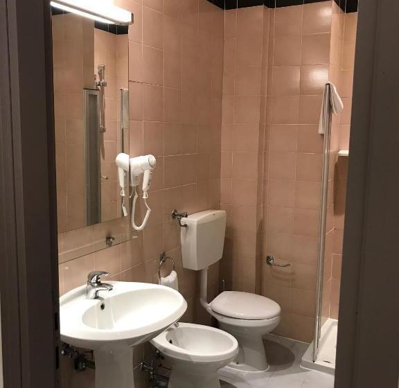 اتاق استاندارد یک نفره, Nova