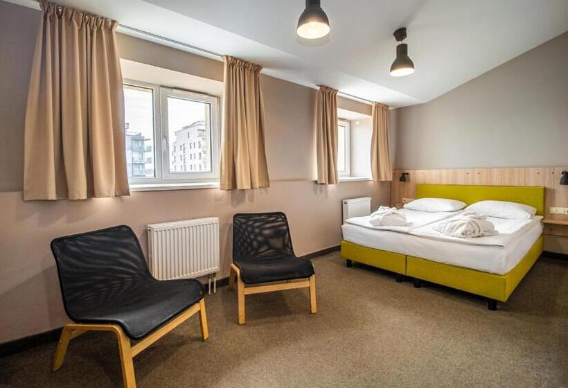 اتاق سوپریور, Corner