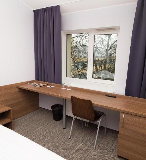 اتاق استاندارد, Corner