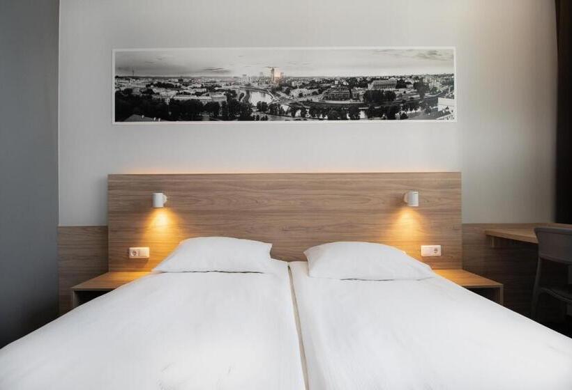 اتاق استاندارد, Corner