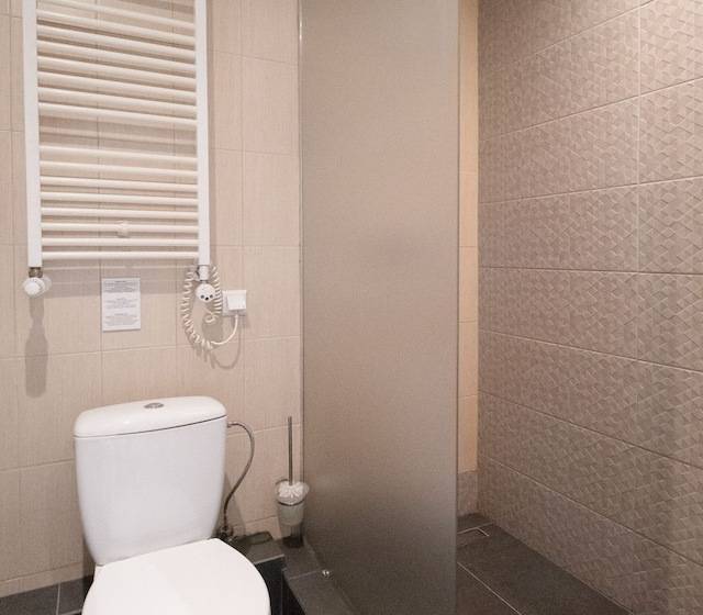 اتاق استاندارد, Corner