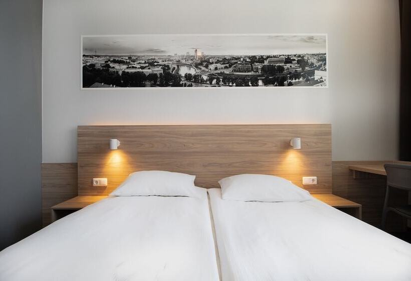 اتاق استاندارد, Corner