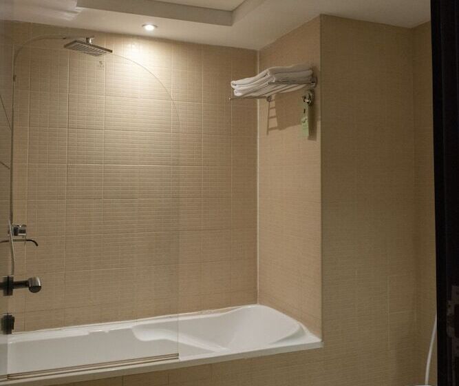 سوییت جونیور, Corp Executive Hotel Doha Suites