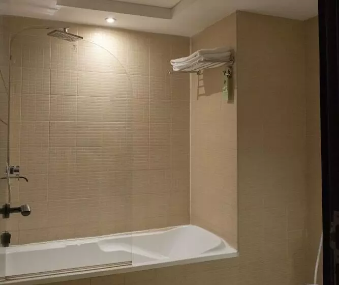 سوییت جونیور, Corp Executive Hotel Doha Suites