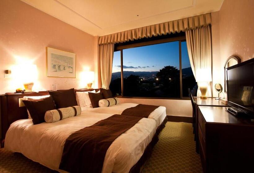 غرفة قياسية ذات إطلالة, Gamagori Classic