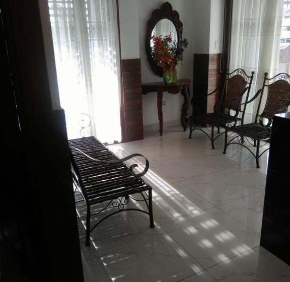 سوییت, Misional