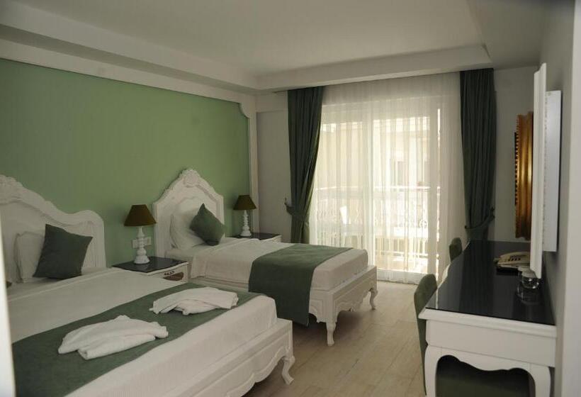 スタンダードルーム, Montebello Deluxe