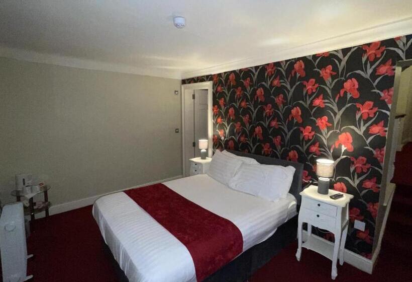 غرفة ديلوكس, The Commercial Bar &