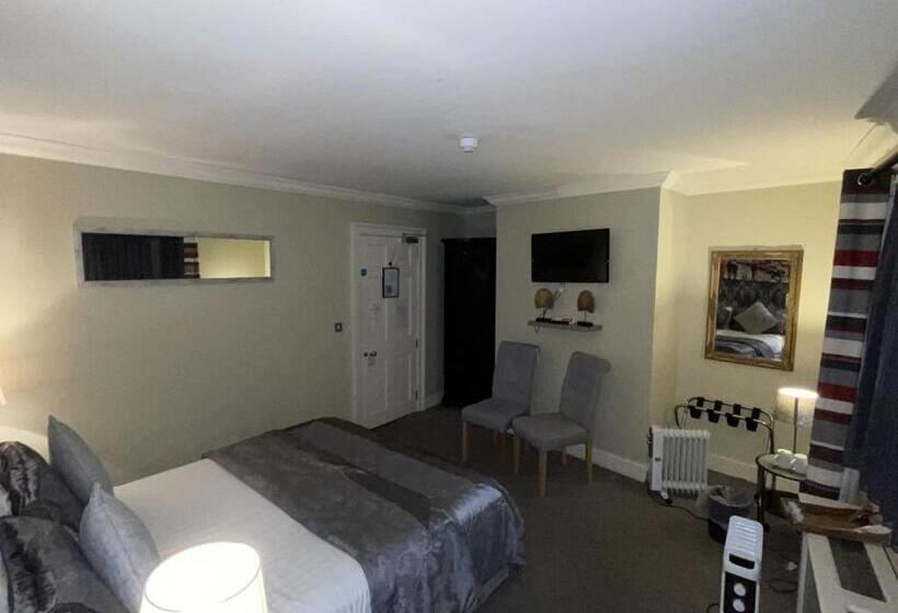 غرفة ديلوكس, The Commercial Bar &