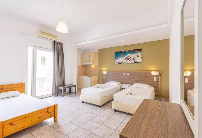 Standard Triple Room with Terrace, Simple Hotel Hersonissos Sun