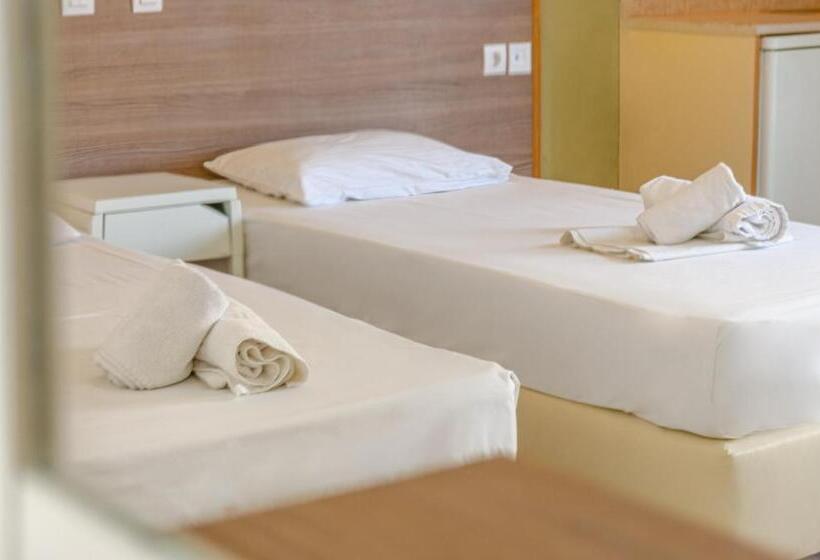 Трехместный Номер Стандарт с Балконом, Simple Hotel Hersonissos Sun