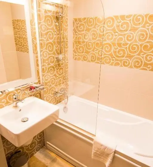 اتاق استاندارد, Balada