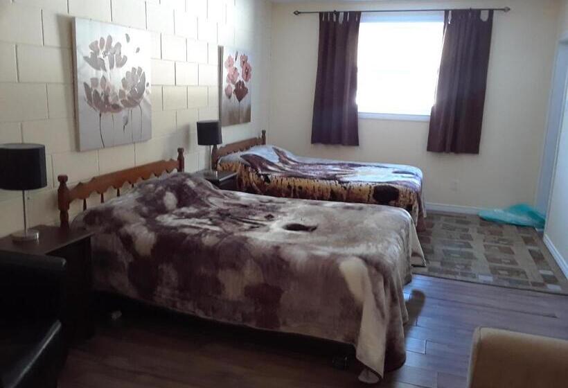 Семейный Номер, Mountain View Motel