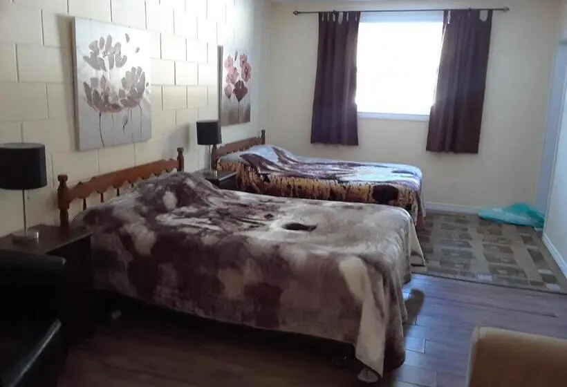 ファミリールーム, Mountain View Motel