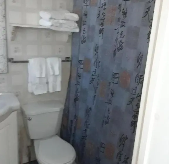 ファミリールーム, Mountain View Motel