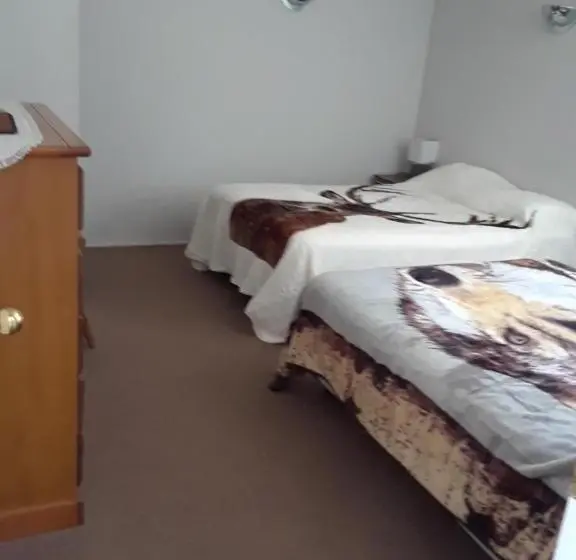 1ベッドルームハウス, Mountain View Motel