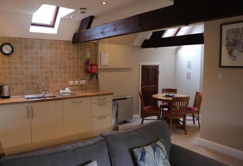 침실 2개 아파트, Rutland Hall