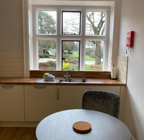 2침실 프리미엄 아파트, Rutland Hall