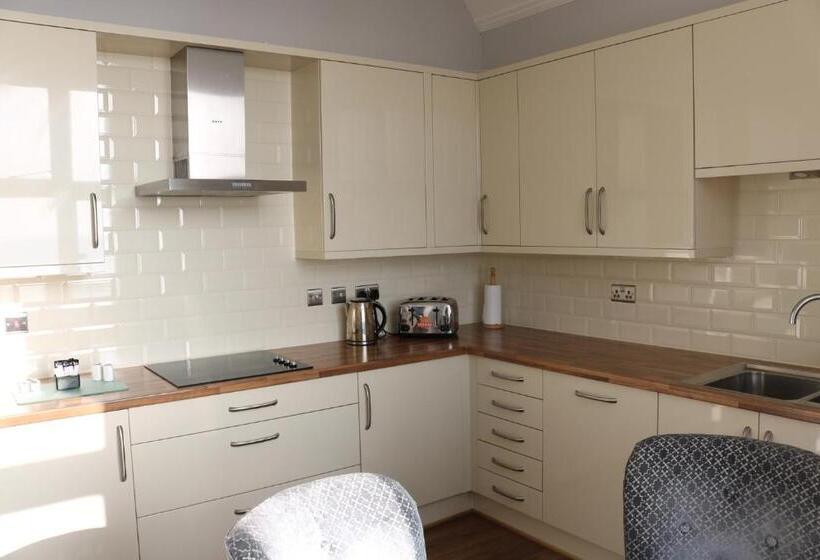 3침실 스위트, Rutland Hall