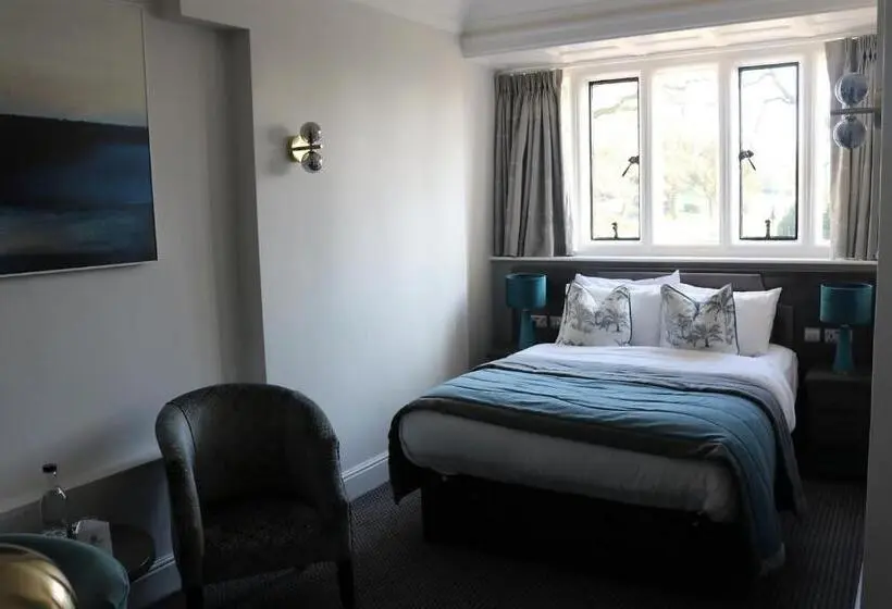 ジュニアスイート, Rutland Hall