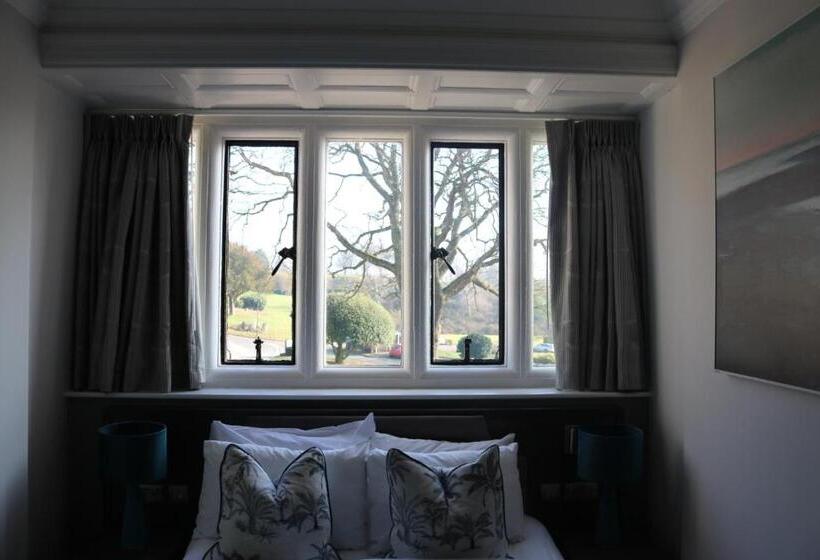 주니어 스위트, Rutland Hall