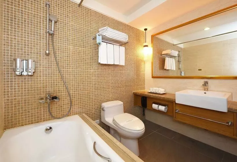 اتاق خانوادگی با چشم‌انداز دریا, Fullon Hotel Hualien