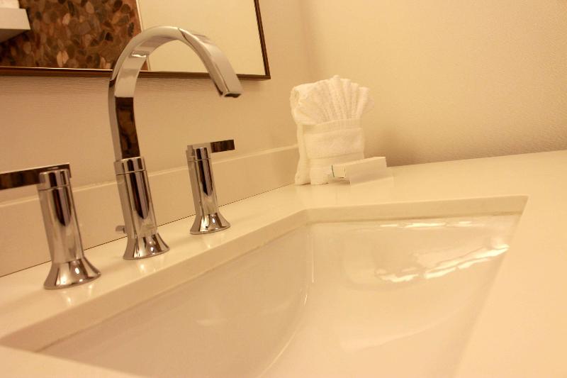 标准间, Golden Moon