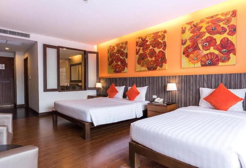 Трехместный Номер Deluxe, J Pattaya