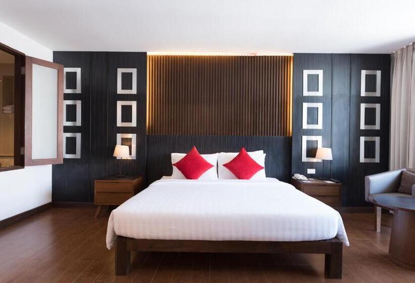 小型套房, J Pattaya