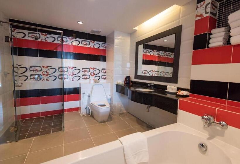 豪华家庭房间, J Pattaya