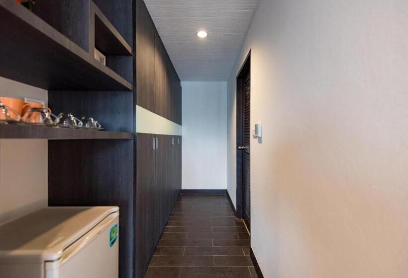 豪华家庭房间, J Pattaya