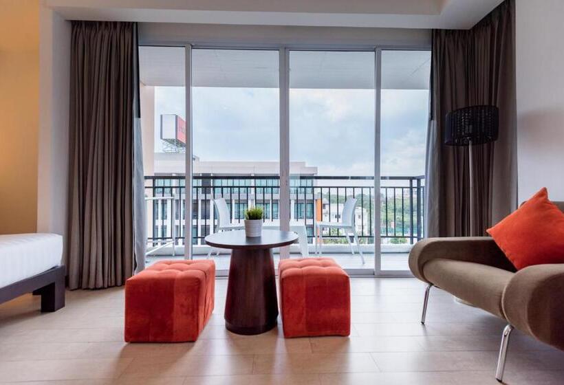 豪华家庭房间, J Pattaya