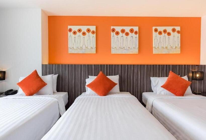 家庭间, J Pattaya