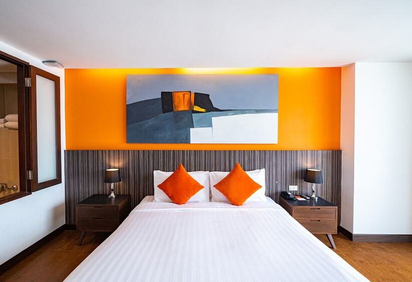 琮城市景观的豪华间, J Pattaya