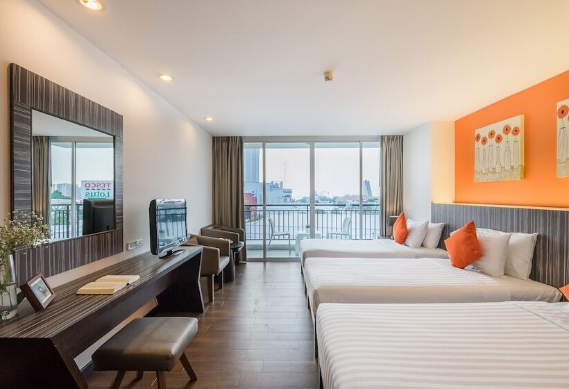 琮城市景观的豪华间, J Pattaya